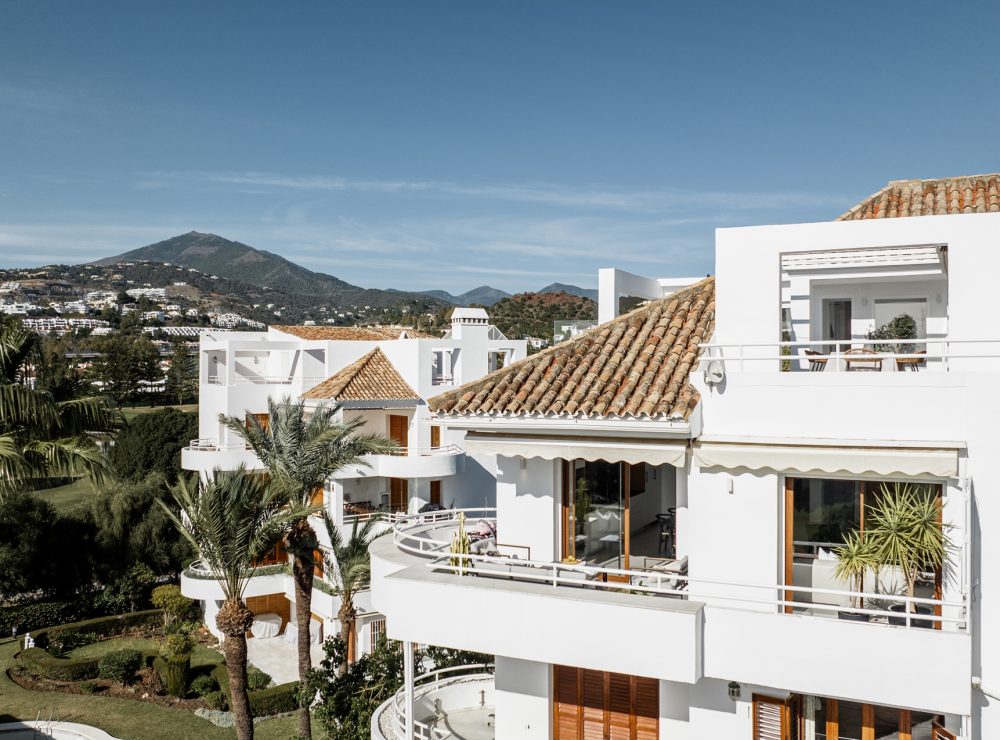 Alcores del Golf 8 penthouse private plunge pool Nueva Andalucia Marbella
