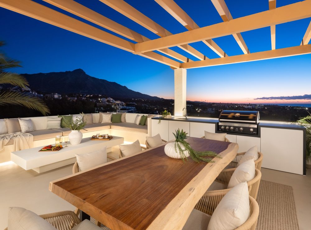 Duplex penthouse Maison Montaigne Palacetes Los Belvederes Nueva Andalucia Marbella