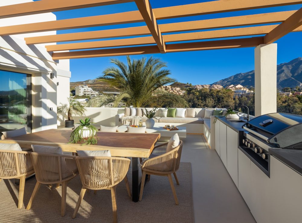 Duplex penthouse Maison Montaigne Palacetes Los Belvederes Nueva Andalucia Marbella
