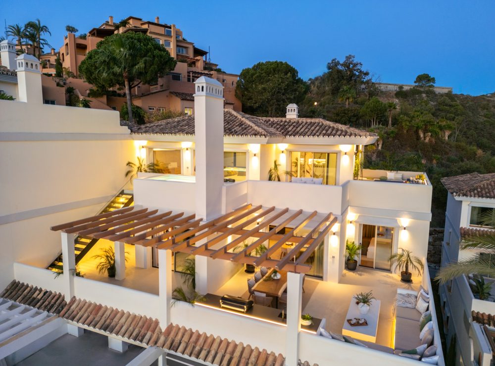 Duplex penthouse Maison Montaigne Palacetes Los Belvederes Nueva Andalucia Marbella