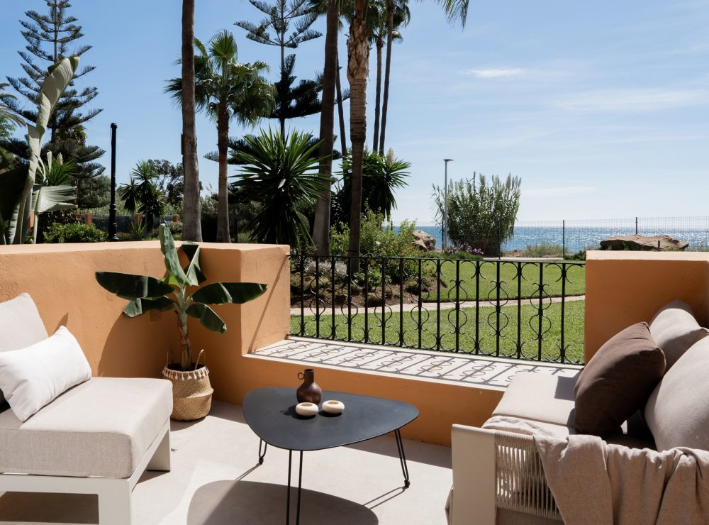 Riviera 212 beachfront ground floor apartment Riviera Andaluza Estepona West Marbella