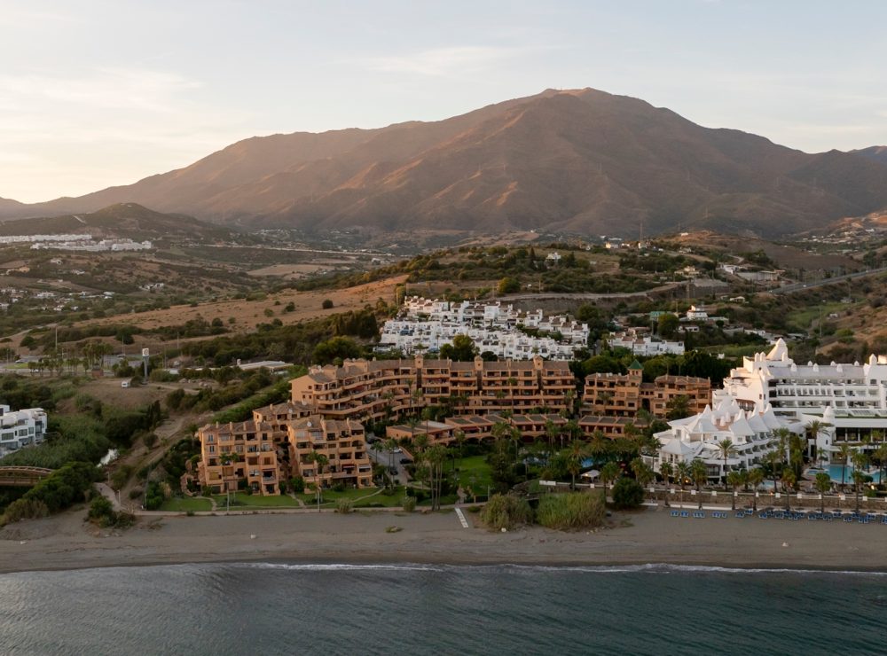 Riviera 212 beachfront ground floor apartment Riviera Andaluza Estepona West Marbella