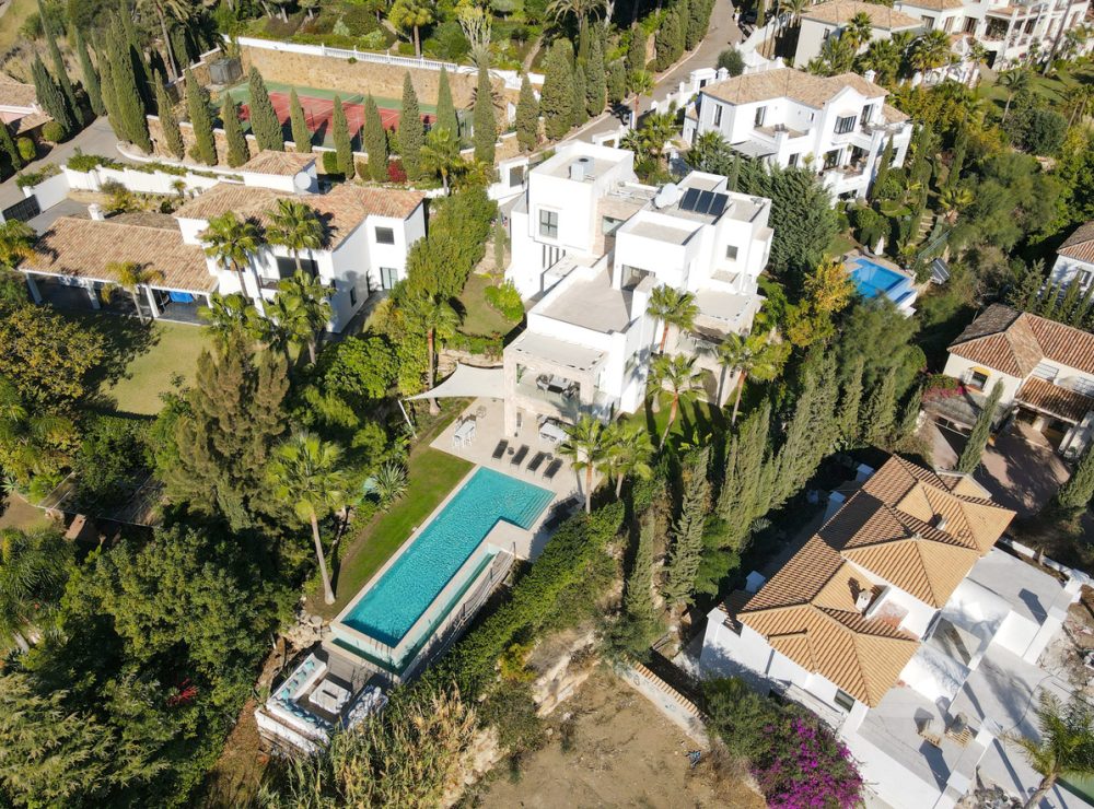 Casa Blanca villa for sale paraiso alto benahavis marbella